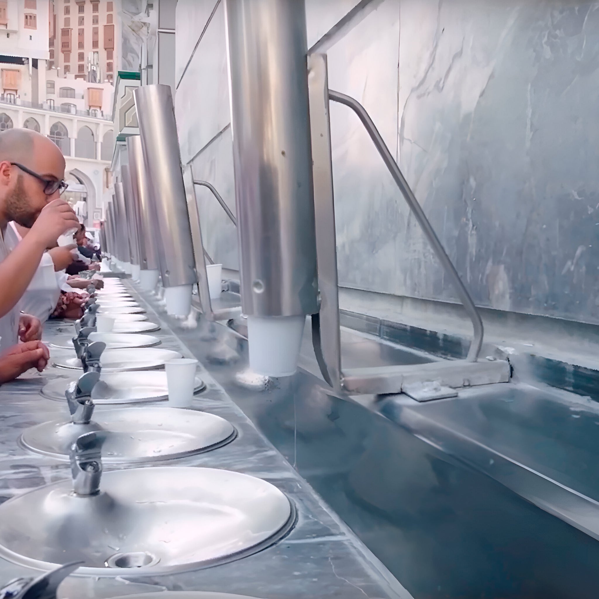 Sustainable Consumption of Zamzam Water During Ramadan